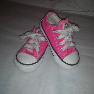 Converse toddler shoes size 5